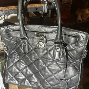 Authentic Michael Kors Hamilton Quilted Leather Satchel – Medium – Black